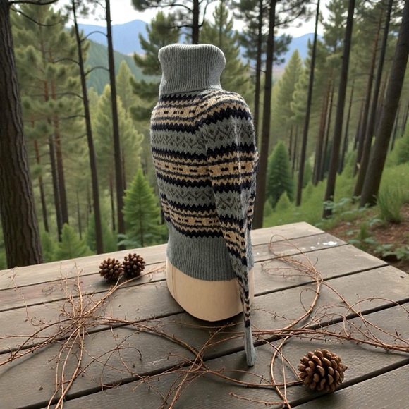 MaxMara Wool Turtleneck Sweater~Woven Pattern in Blue,Charcoal,Cream  size Small - Picture 15 of 16